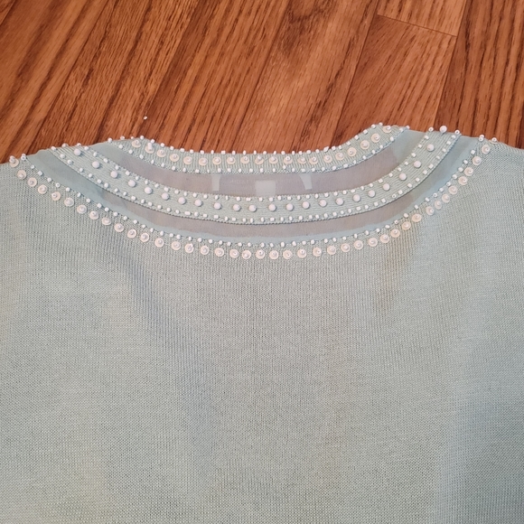 LOWEST PRICE Lightweight sweater w stunning detail - Picture 11 of 15